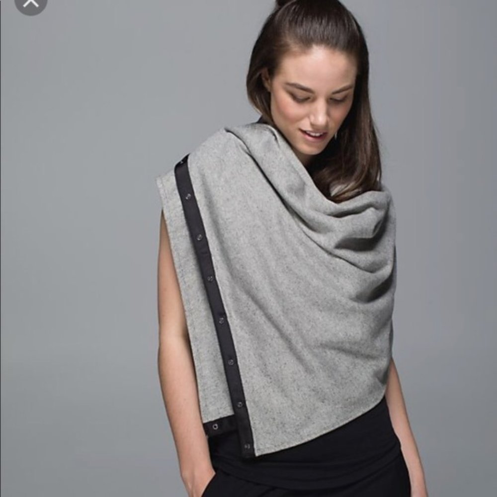 🖤🤍🩶 - Lululemon Vinyasa Scarf
